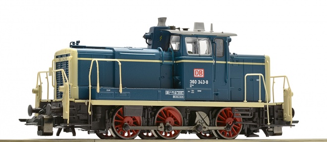 Diesel Locomotive BR 260 with Digital couplers<br /><a href='images/pictures/Roco/226627.jpg' target='_blank'>Full size image</a>